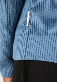 Marc O'Polo DENIM LONGSLEEVE RAGLAN - Strikkegenser - provincial blue