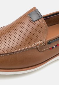 Pier One LEATHER - Loafers - cognac