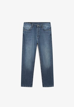 Blå denim jeans med lige snit, forreste knap- og lynlås lukning, to forlommer og en lille møntlomme.