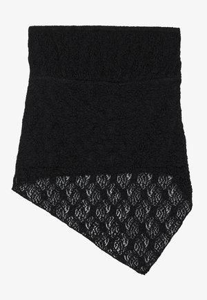 Czarny materiałowy komin z teksturowaną górną częścią i wzorzystym koronkowym dolnym fragmentem z wycięciem w kształcie szpica.