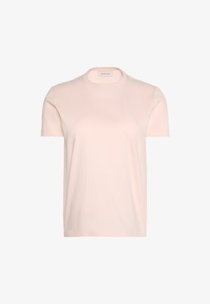 Lichtroze T-shirt met korte mouwen en ronde hals, met klein subtiel logo op de linkerborst en een Calvin Klein Jeans-label aan de binnenkant van de kraag.