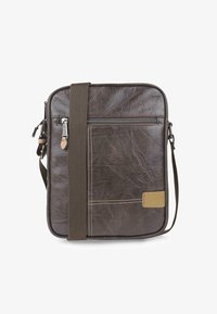 Seleccionado, marron