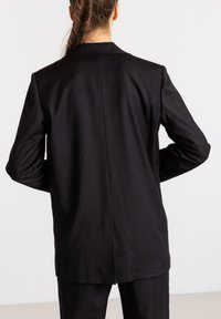Armani Exchange Cappotto corto - black