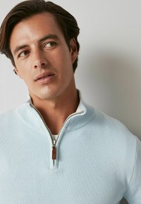 Next ZIP NECK - Stickad tröja - sky blue