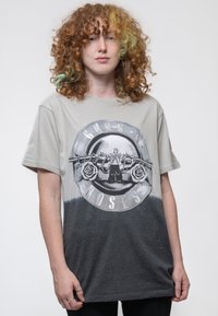 Paradiso Clothing GUNS N' ROSES TONAL FOIL PRINT DIP DYE - Print T-shirt - grey