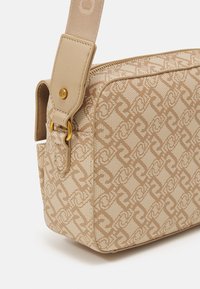 LIU JO CAMERA CASE - Schoudertas - nuez