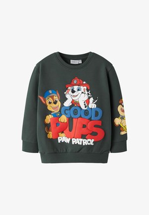 Felpa verde scuro con i personaggi di "Paw Patrol", grande scritta rossa e blu "GOOD PUPS", con girocollo e polsini a coste.