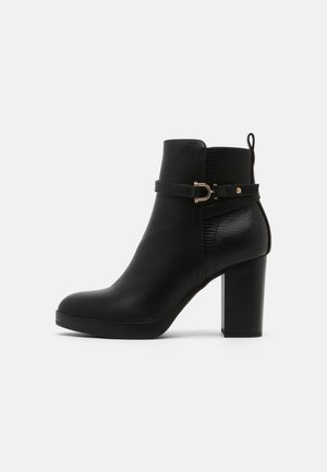 Enkellaarsjes met hoge hak - black