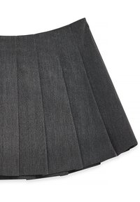 Gonna plissettata grigia realizzata in tessuto testurizzato, con un colore uniforme e una chiusura con zip in vita. Forma svasata e lunghezza al ginocchio.