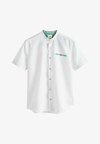 Selectat, white grandad collar