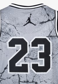 Jordan 23 UNISEX - Felső - cement grey