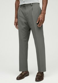 Next RELAXED FIT MOTIONFLEX - Habitbukser - green