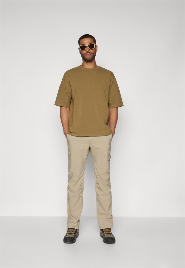 LATITUDE FLIGHT TEE - Basic T-shirt3