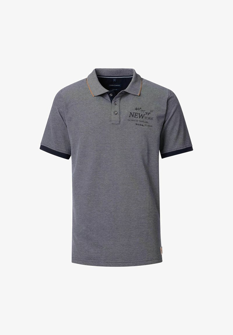 Szara koszulka polo wykonana z bawełny, z granatowym kołnierzykiem i akcentami na rękawach, z wyszywanym napisem z przodu.