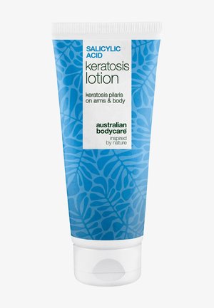 Salicylsyre lotion mod keratose pilaris på arme og krop fra Australian Bodycare i en blå mønstret tube.