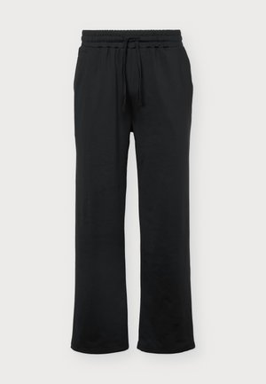 Pier One Sport by Zalando, ESSENTIAL TRAINING STRAIGHT LEG POLY TRICOT TROUSERS - Долнище на анцуг - black