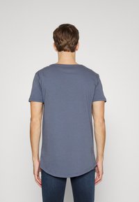 Lee SHAPED TEE - T-shirt básica - washed grey