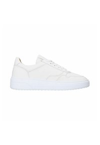 Weiße Ledersneaker mit glatter Textur, Schnürverschluss, abgerundetem Zehenbereich und dicker, weißer Gummisohle, die über subtile Stickdetails verfügt.