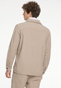 Lindbergh Camisa - sand