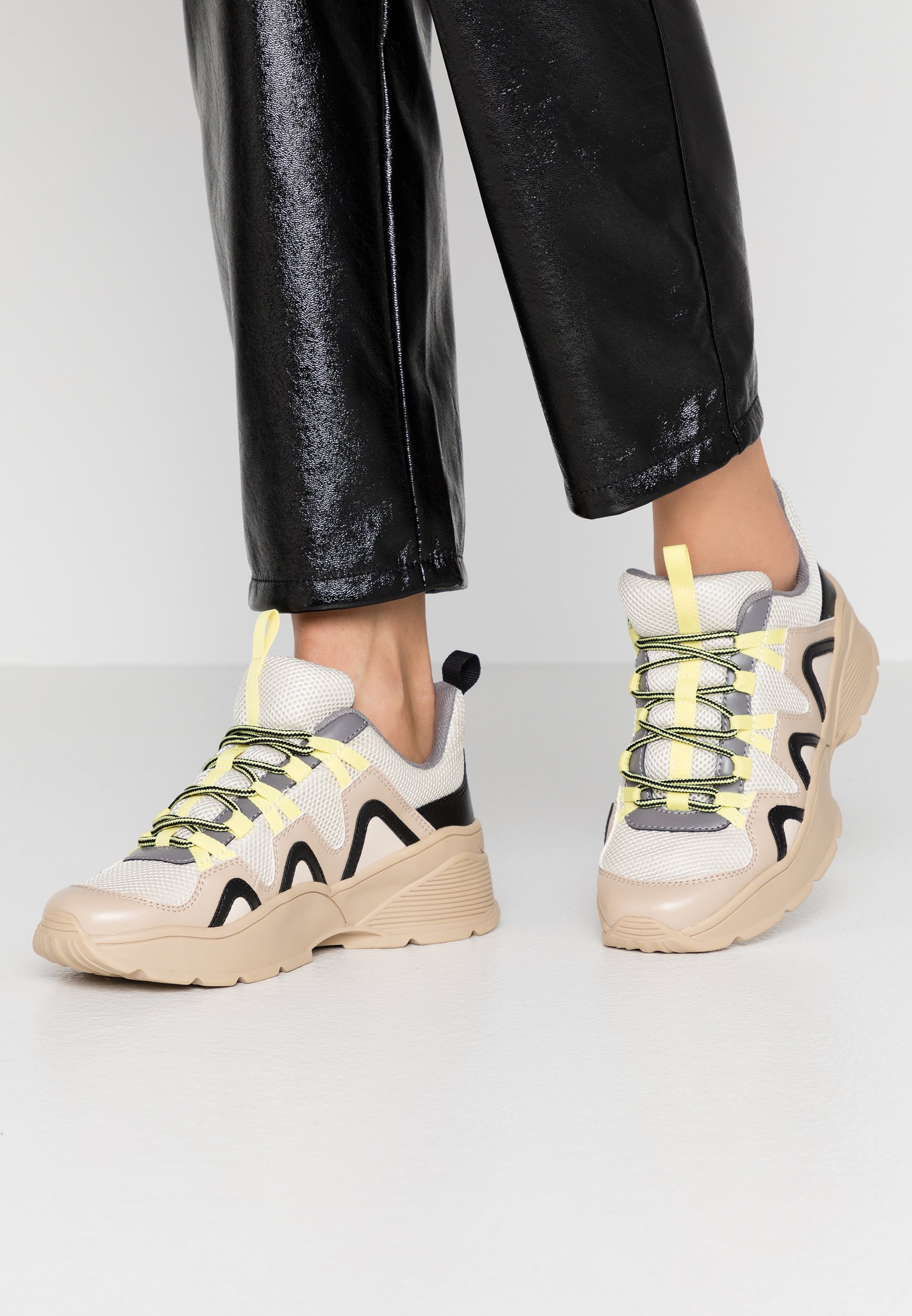 Monki VEGAN SONIA Joggesko beige Zalando.no Monki VEGAN SONIA Joggesko beige Zalando.no