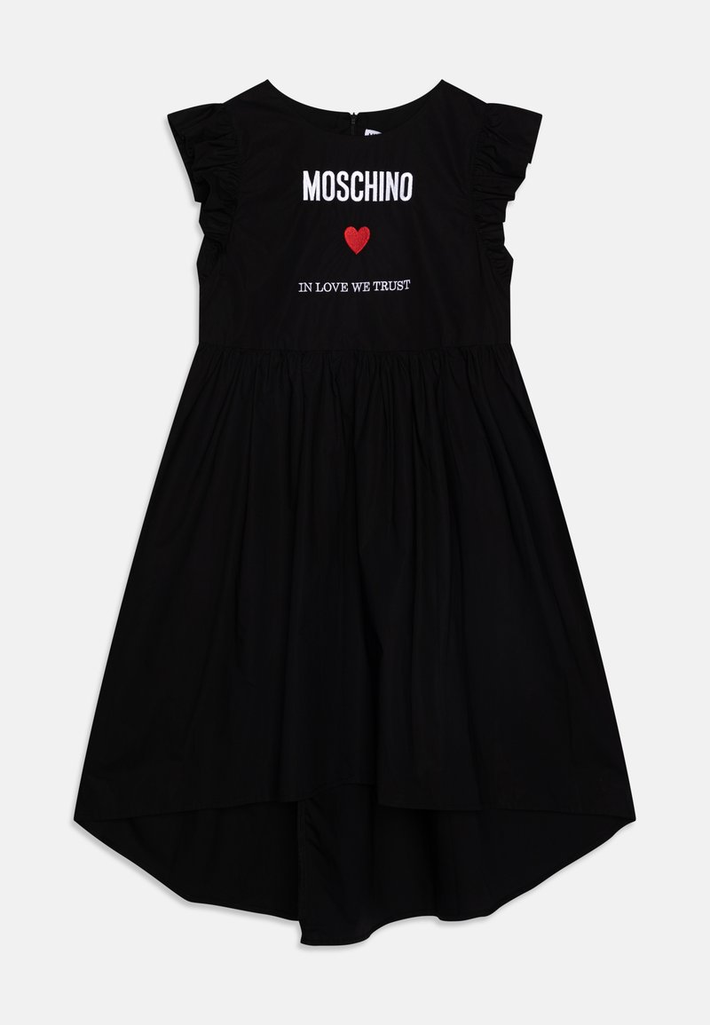 Abito nero dalla vestibilità morbida, con maniche a sbuffo e testo ricamato "MOSCHINO" e "IN LOVE WE TRUST" accentuato da un cuore rosso.