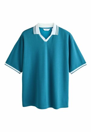 Türkisfarbenes Polohemd mit kurzen Ärmeln, weißem Kragen und Ärmelbündchen mit doppelten türkisen Streifen und einer dezenten vertikalen Rippstruktur.