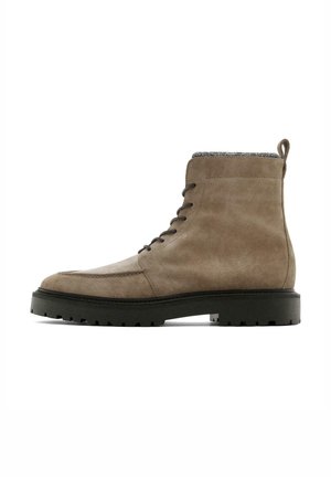 WITH LINED INTERIOR - Winter boots - taupe