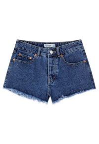 Shorts de mezclilla en azul oscuro con un dobladillo deshilachado, diseño de cinco bolsillos, cierre de botón metálico y acentos de costura naranja.