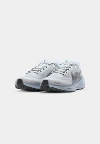 Nike Performance AIR ZOOM PEGASUS 41 - Løbesko til landevejen - pure platinum/anthracite/light armory blue/ashen slate/white
