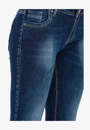 Dunkelblaue Jeans aus Denim mit leichter Ausbleichung, Fünf-Taschen-Design und doppelt genähten Nähten. Mit metallischen Knopfdetails.