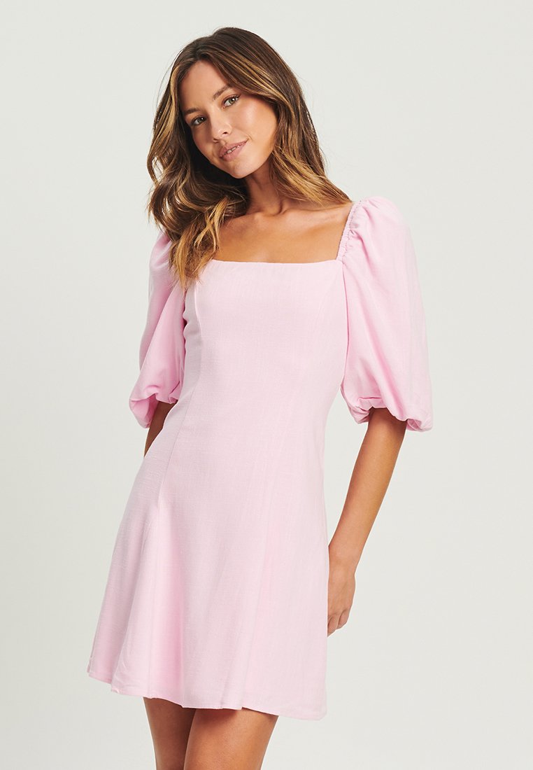 Mini vestido Tohari en rosa dinámico