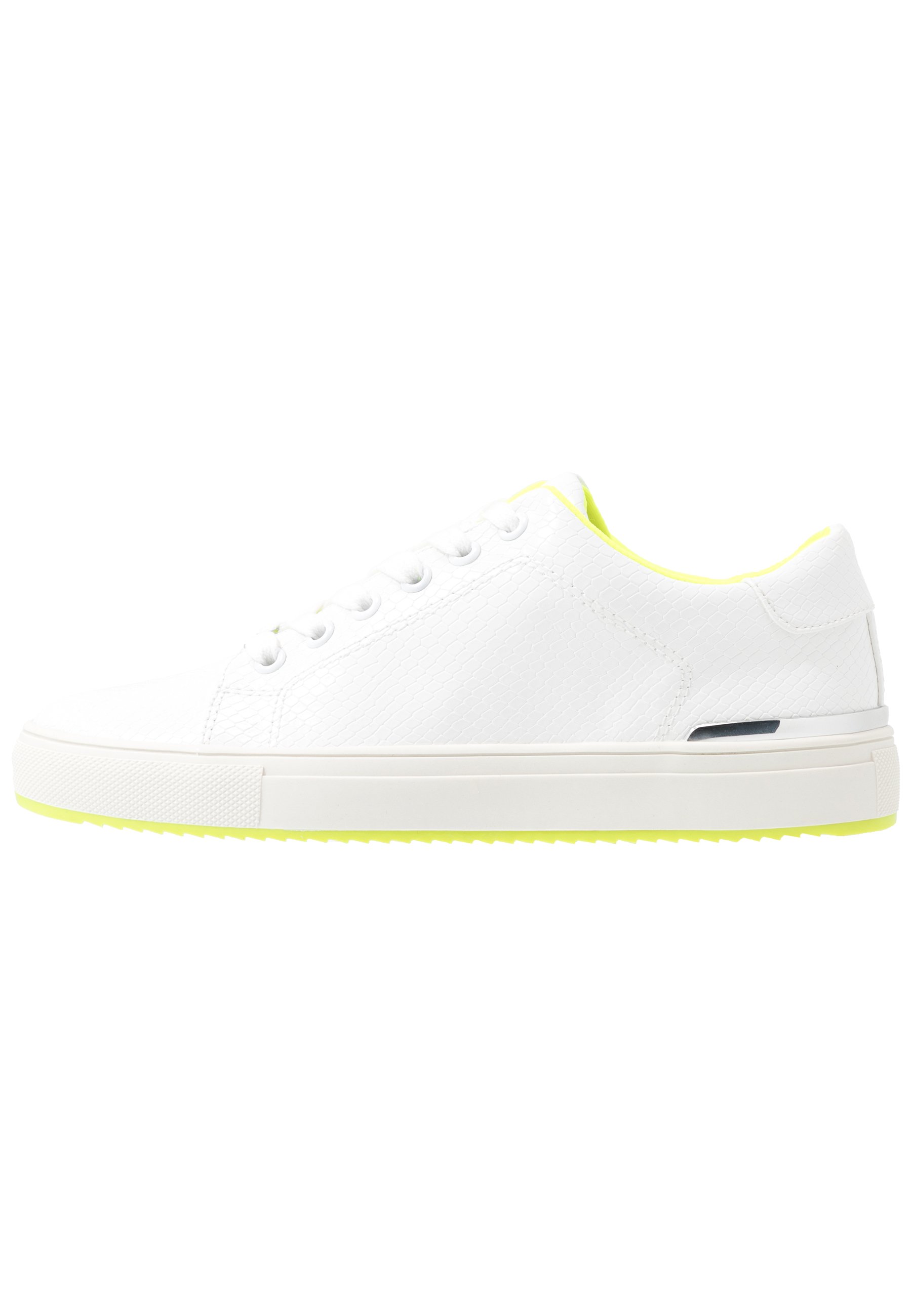 dkny trainers white