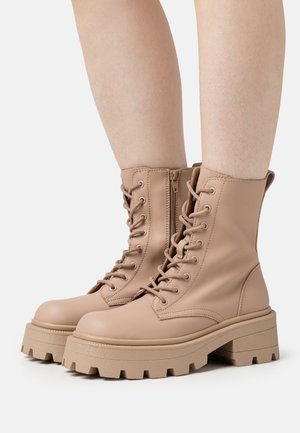 ONLY SHOES ONLBANYU - Μποτάκια πλατφόρμα - beige