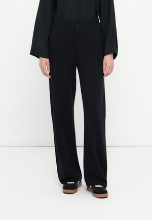 CASHSOFT TAILORED PANT - Housut - black