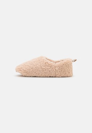 Slippers - sombrero