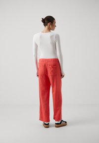 GAP PULL ON - Pantaloni - cayenne