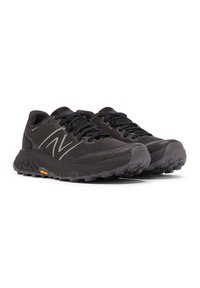 Zwarte hardloopschoenen gemaakt van mesh en synthetische materialen, met een robuuste zool, gestructureerde bovenkant en reflecterende accenten.