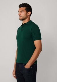 Hackett London SLIM FIT LOGO - Polokošeľa - forest night green