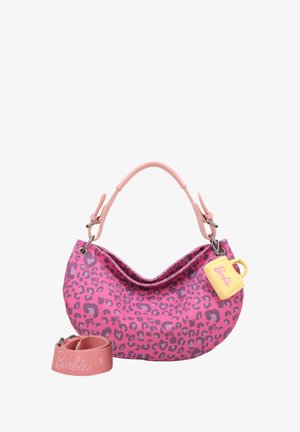 Sac à main en imprimé léopard rose avec une forme courbée, poignées en cuir rose et une sangle rose amovible. Comprend un porte-clés en forme de serrure jaune.