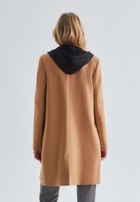 IKKS WITH REMOVABLE HOOD COLLAR - Mantel - camel