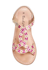 Gouden leren sandaal met roze en gouden accenten. Heeft gekruiste banden en een zachte, beige binnenzool met stiksels. Maat 31 is erin gedrukt.