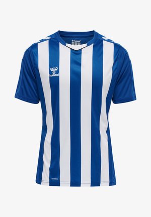 Chemise rayée bleue et blanche en tissu léger, avec un col rond, des manches courtes et un petit logo de la marque sur la poitrine.