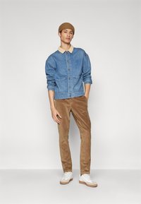Jack & Jones JPSTMARCO - Chino - elmwood