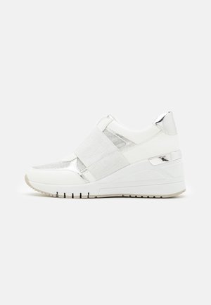 Marco Tozzi Trainers - white