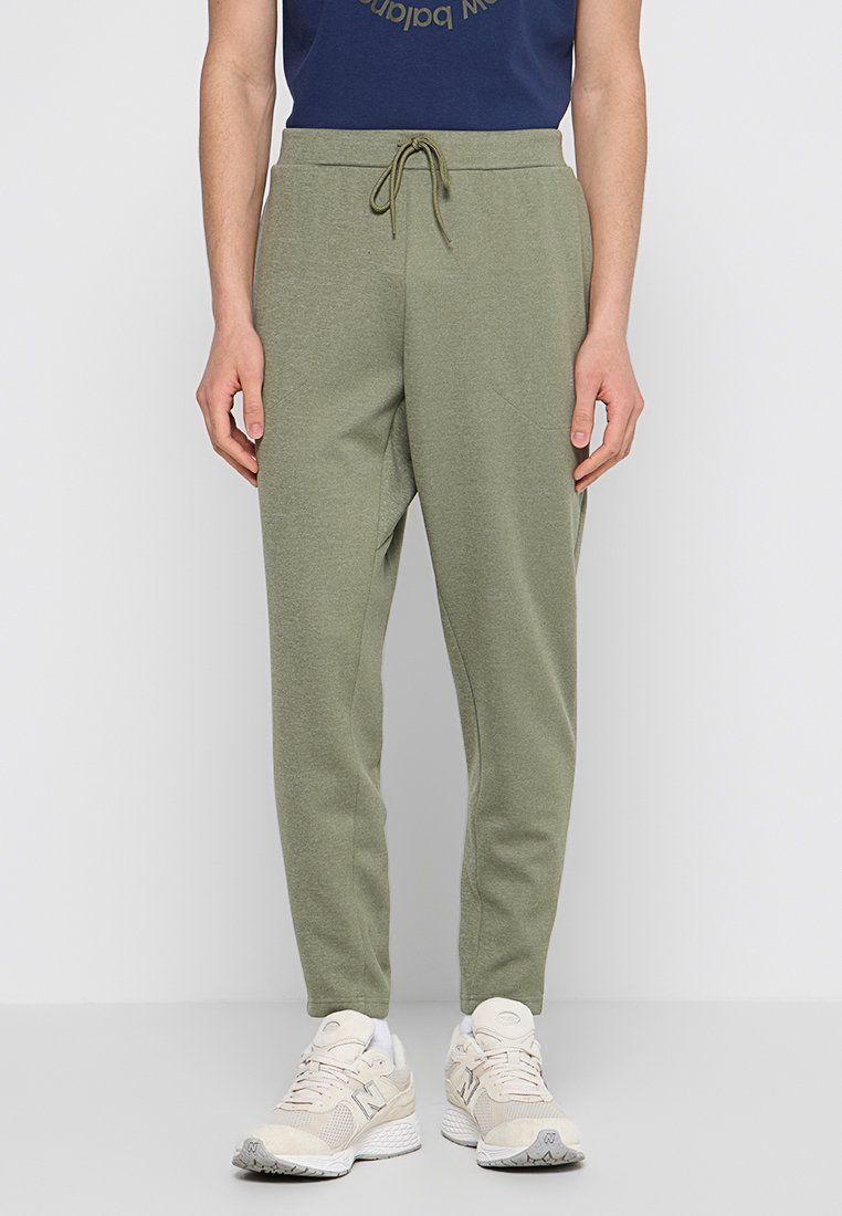 New Balance Trainingsbroek olijfgroen New Balance Trainingsbroek olijfgroen