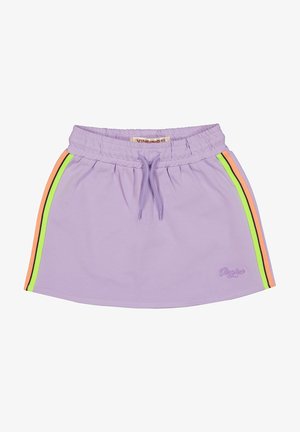 Jupe taille élastique lilas avec bandes latérales en orange, vert néon et noir, dotée d'un cordon de serrage et d'un petit logo brodé sur le devant.