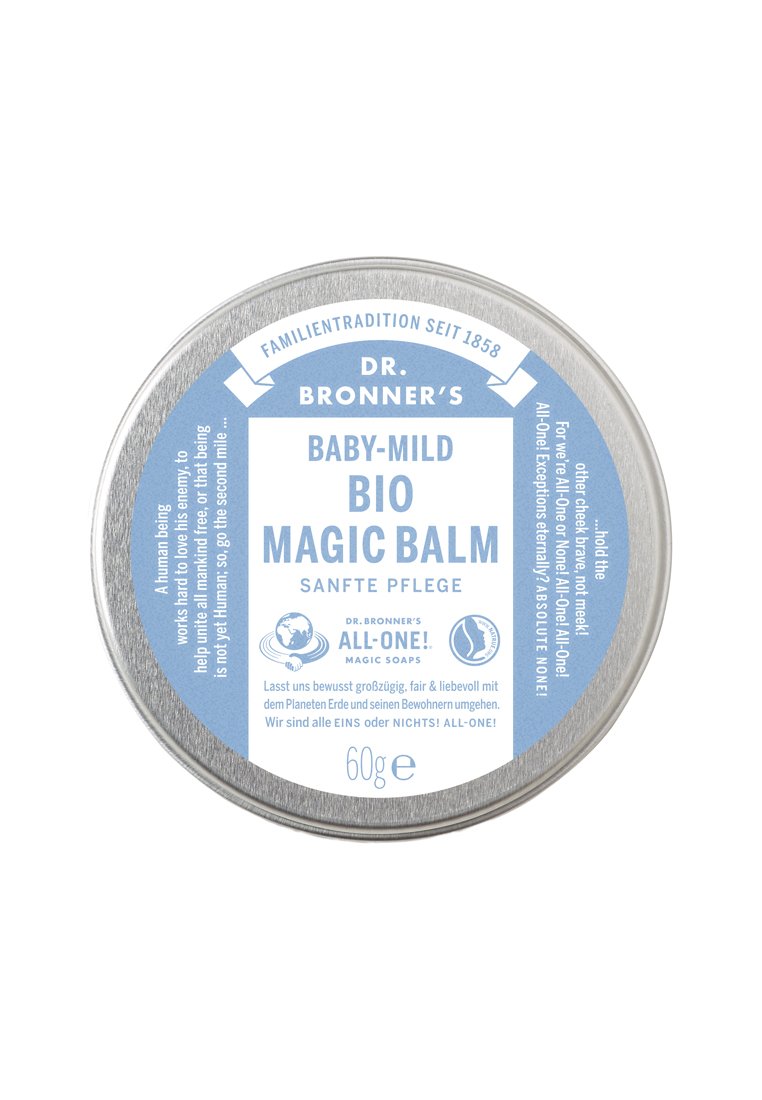 Sølvfarget tinnbeholder med skrulokk. Blå etikett med hvit tekst som sier "Baby-Mild Bio Magic Balm," med sirkulære logoer og produktdetaljer.