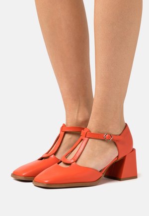 WONDERS, Escarpins - coral