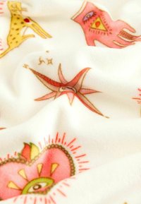 Never Fully Dressed MYSTIC COSY SET - REGULAR FIT - Set lenjerie de noapte - cream