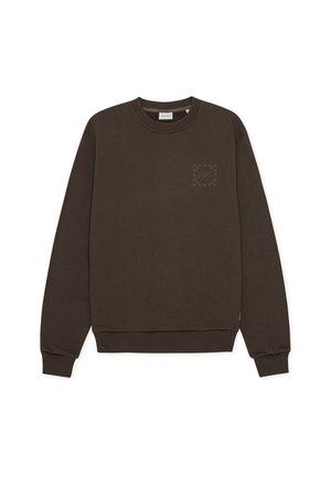 Sweat-shirt marron en coton doux, doté d'un col rond, de poignets côtelés et d'un petit logo carré sur la poitrine gauche.